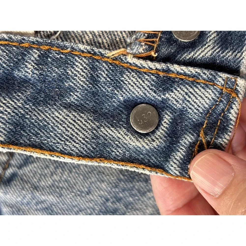 Vintage Levis 501 Jeans Mens Fits 27x30 Distressed Button Fly 80s USA *READ